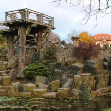 Artsy Peacefulness Next To Park And Near Center *